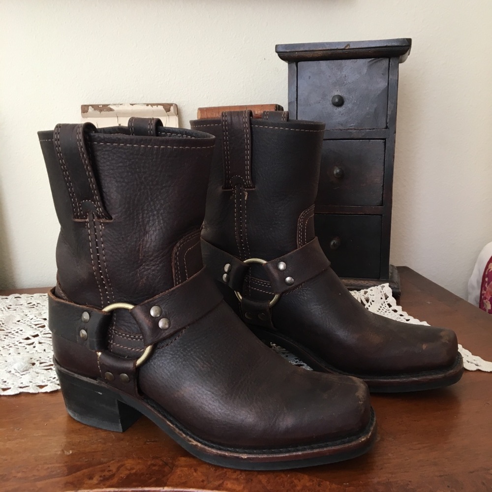 W Frye Harness 8R - Chestnut